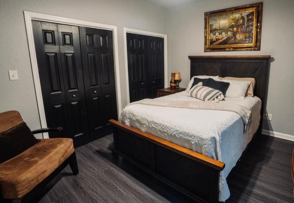 Brooklynn'S Bay, Elegant Lakefront Condo Retreat Hot Springs Exteriör bild